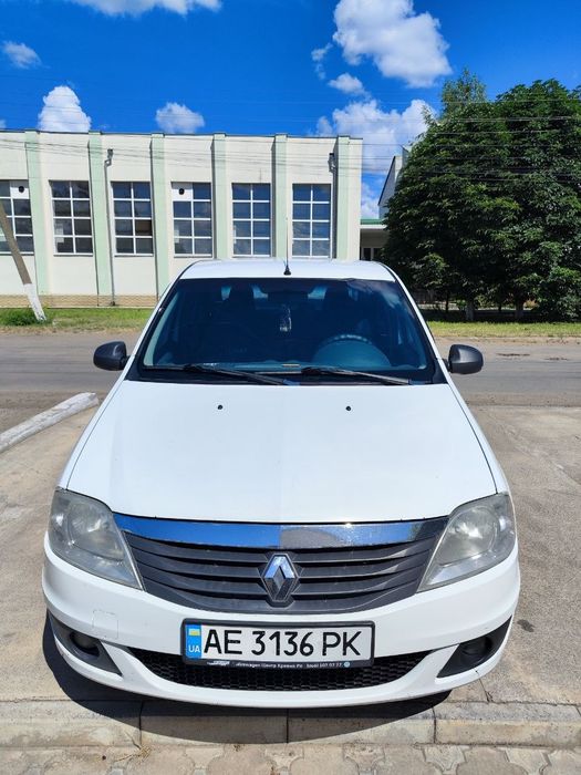 Renault Logan 2011