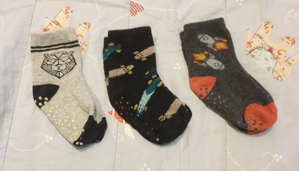 Skarpetki antypoślizgowe 22- 24