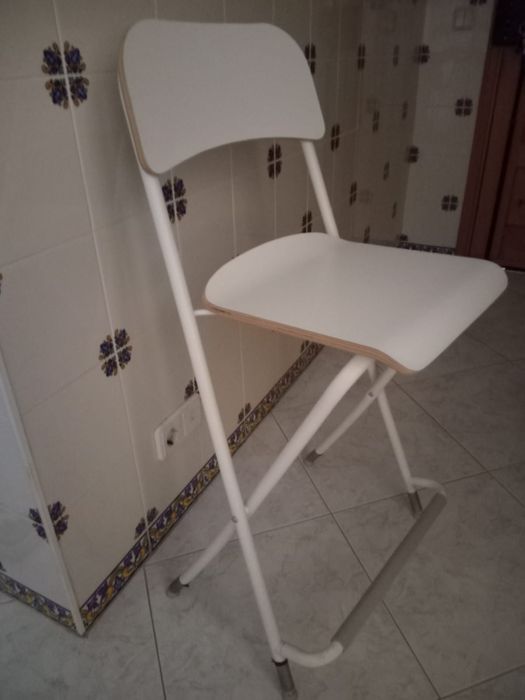 Cadeira/ banco IKA