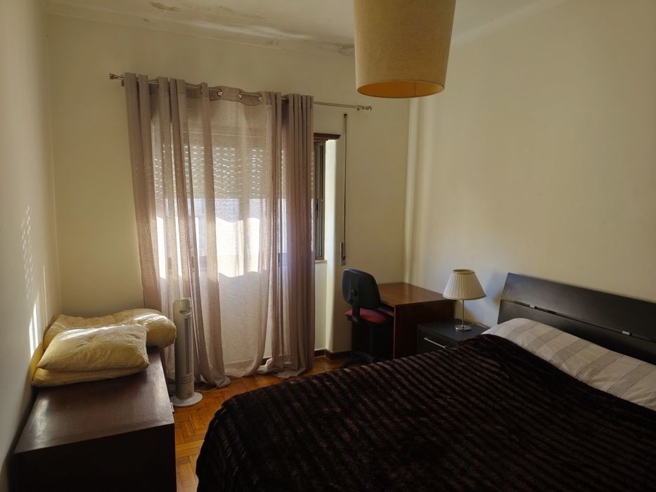 Quarto em braga mobilado