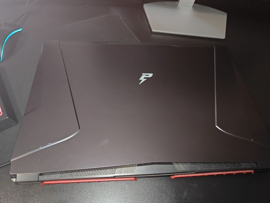 Игровой powerSpec i7 l 1070 - 8gb / 16 ОЗУ / 17.3