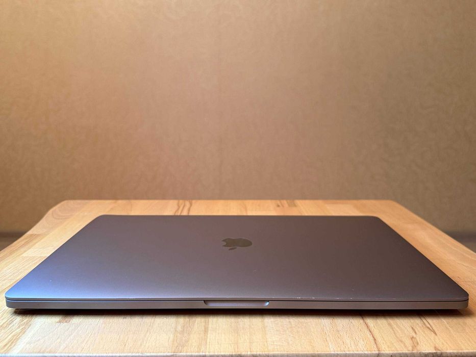 MacBook Pro 16 2019 32 512 i9