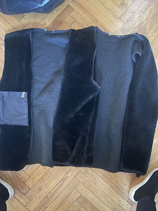 Одіяла теплі і комізельки.