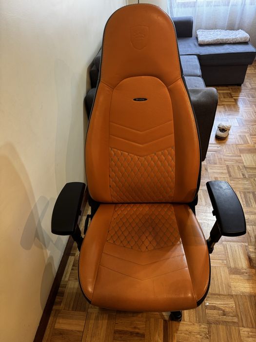 cadeira noblechairs cognac