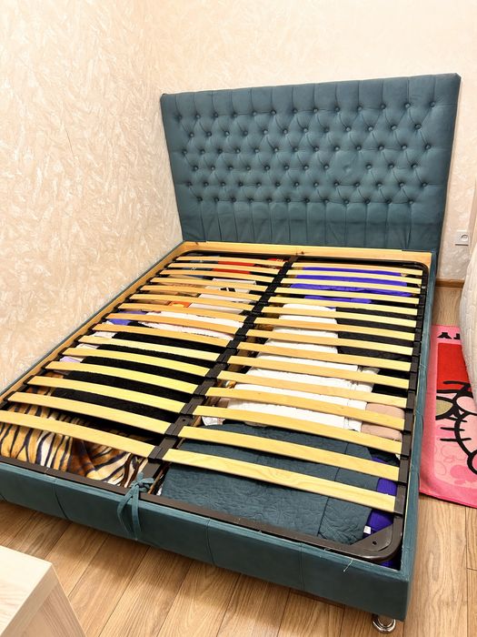 кровать стьобана в спальню