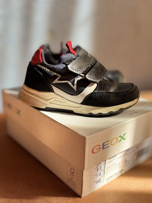 Дитячі кросівки Geox 24 розмір