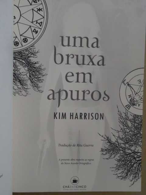 Uma Bruxa Em Apuros de Kim Harrison - 1ª Edição