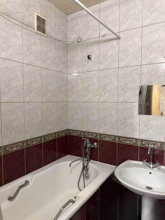 2к-квартира в центрі міста, з власною гардеробною