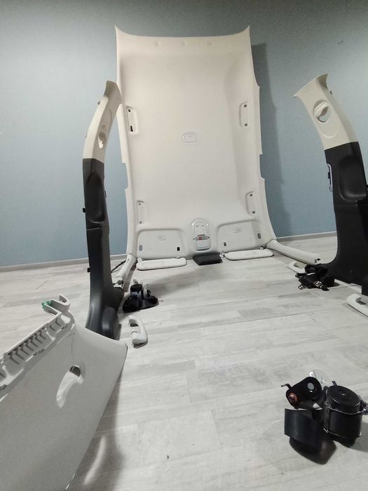 Салон Hyundai Ioniq 5,потолок, козырьки,стойки,ремни фонарь ионик 5