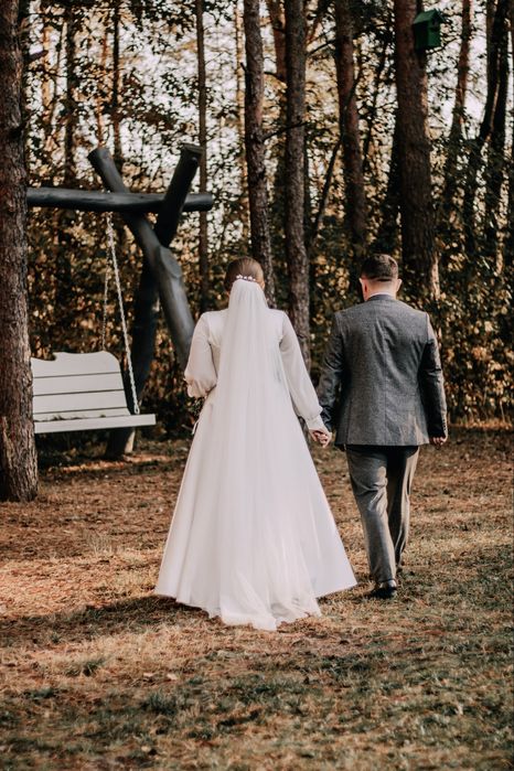 Весільна сукня (мінімалізм)