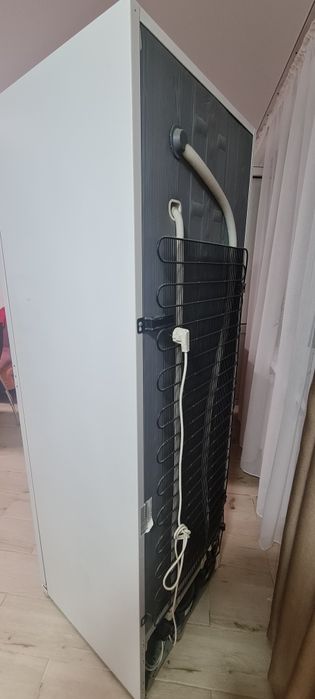 Морозильна камера Vestfrost VD 285 FNA W