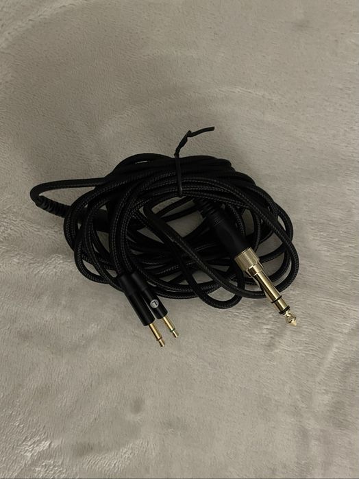 Headphones Behringer Alpha