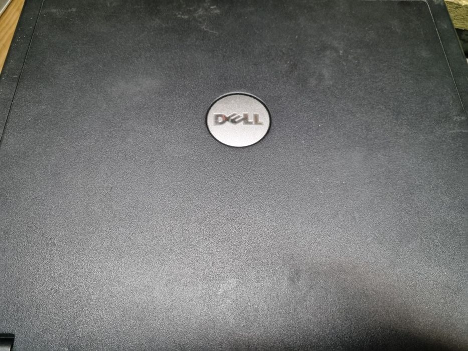 Sprzedam laptop DELL na części