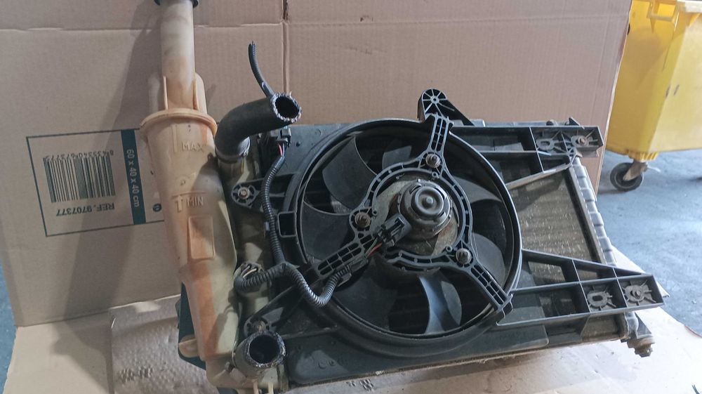 REF004B fiat punto ano 1997 radiador com ventoinha