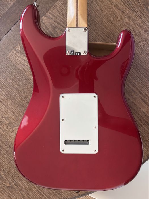 Fender Stratocaster Standard Canhota 2012 — Candy Apple Red