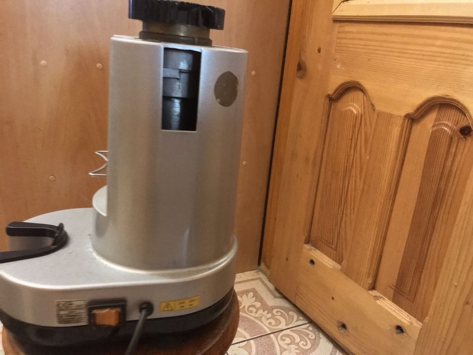 Професійна кофемолка (робочіа).