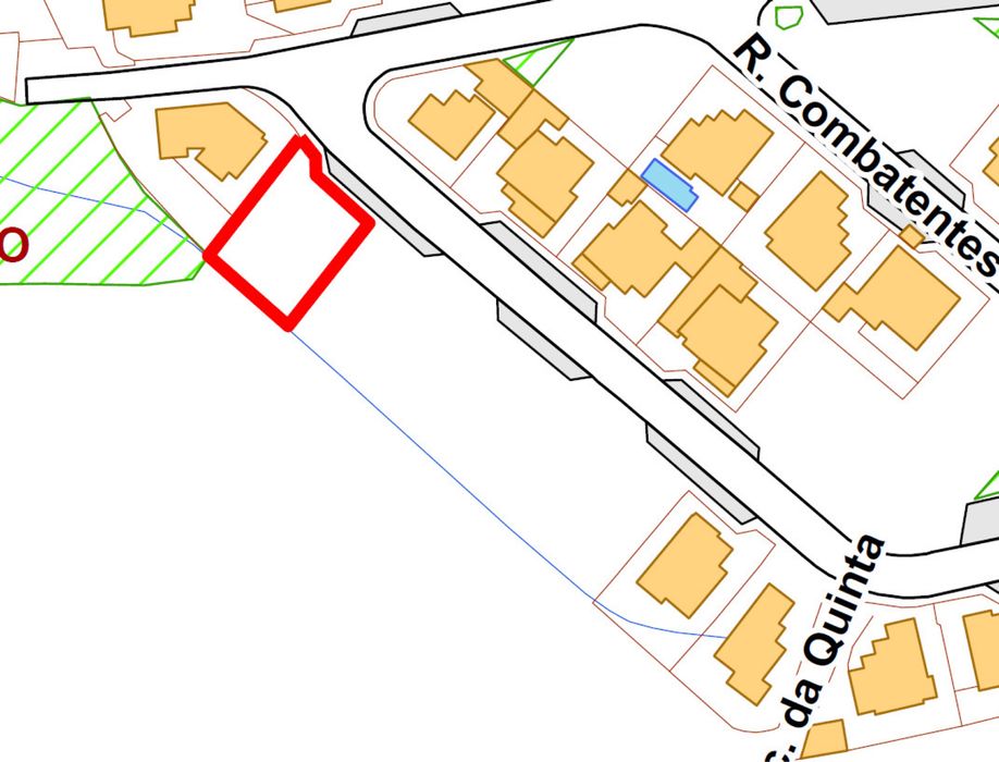 Vende-se terreno na Charneca Encarnação