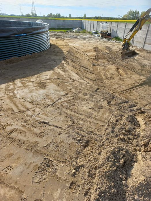 Usługi minikoparką 2.2t oraz koparką 16t (wykopy,niwelacje)