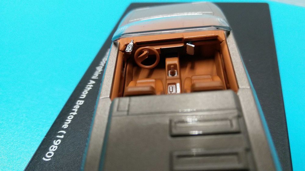 Lamborghini Athom Bertone (1980) - Miniatura da Leo Models à escala 1/43