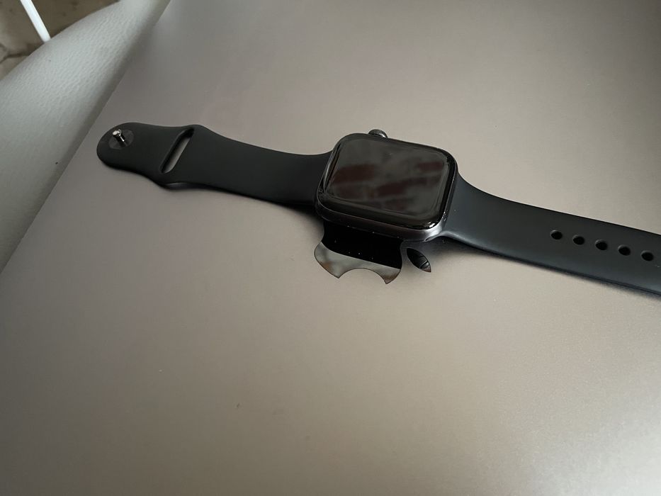 Apple Watch se 44mm LTE