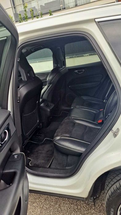 Volvo XC60 2.0D4 R.Design AWD Geartronic - IMPECÁVEL!