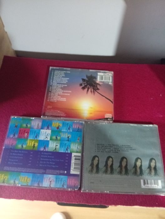 Conjunto de CDs varios