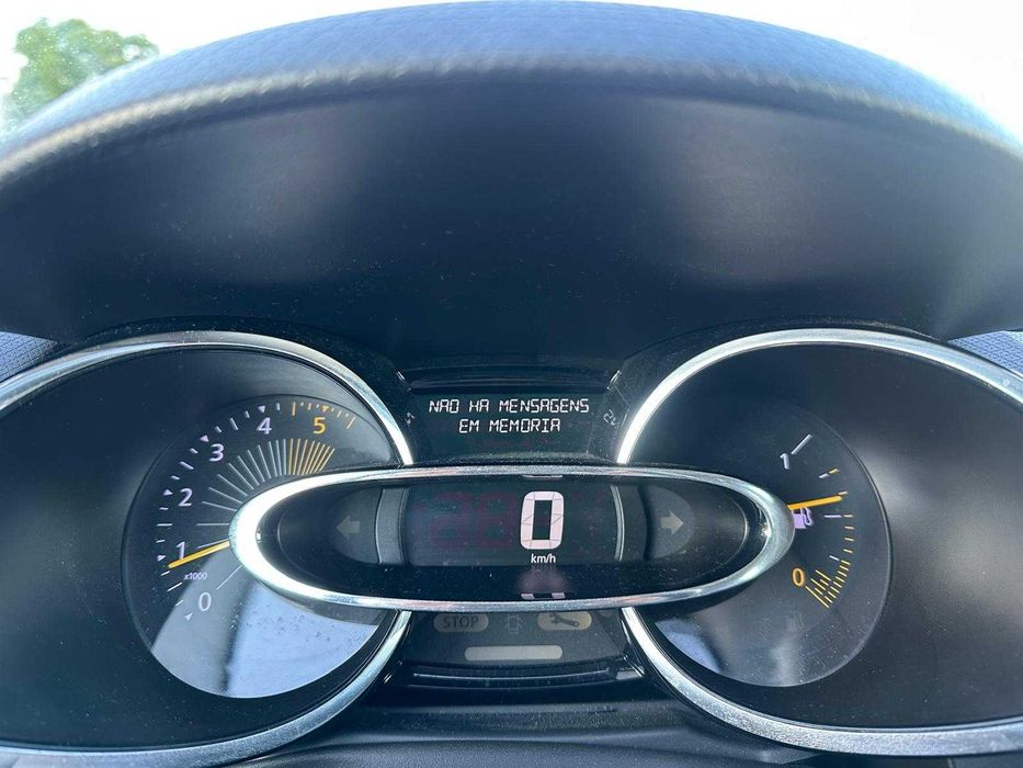 Renault Clio IV 1.5 dCi de 90 cv, de 2013, com 168.176 km