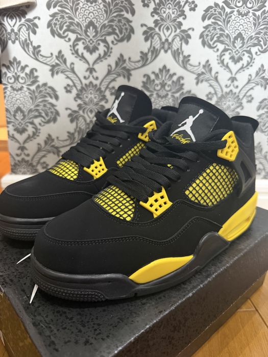 Nike Air Jordan 4 Retro rozmiar 43 Nowe Orginalne