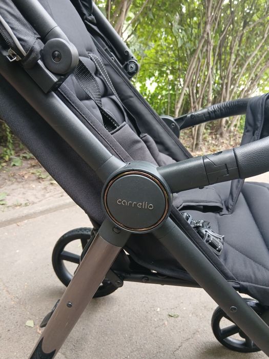 Прогулянкова коляска Carrello Bravo