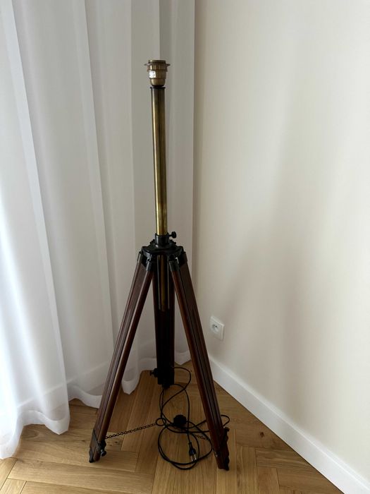 Lampa stojaca bardzo dobrej jakosci ,mosiadz