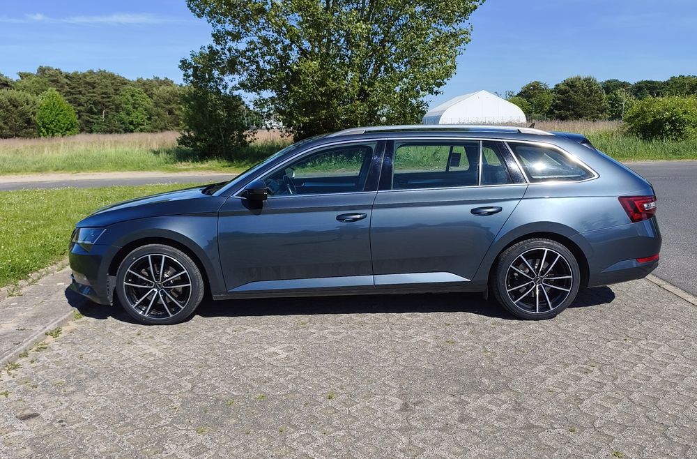 Wynajem Skoda Superb/2018/Automat/190km/GoCar Kiełczów