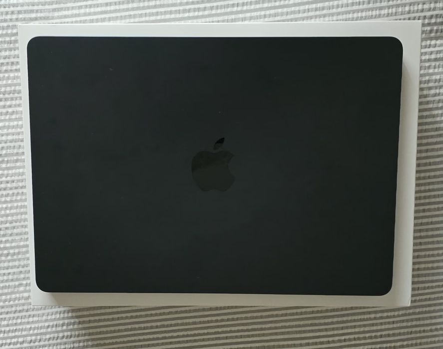Macbook Air 13.6