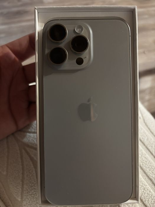 Продам Iphone 15 pro max