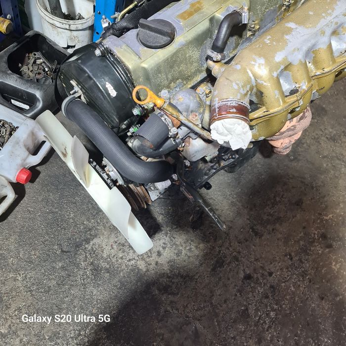 Motor nissan trade 2,3 d