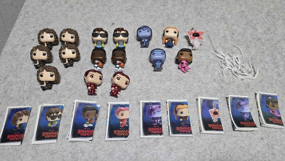 Bonecos vários - Kinder Joy Stranger things