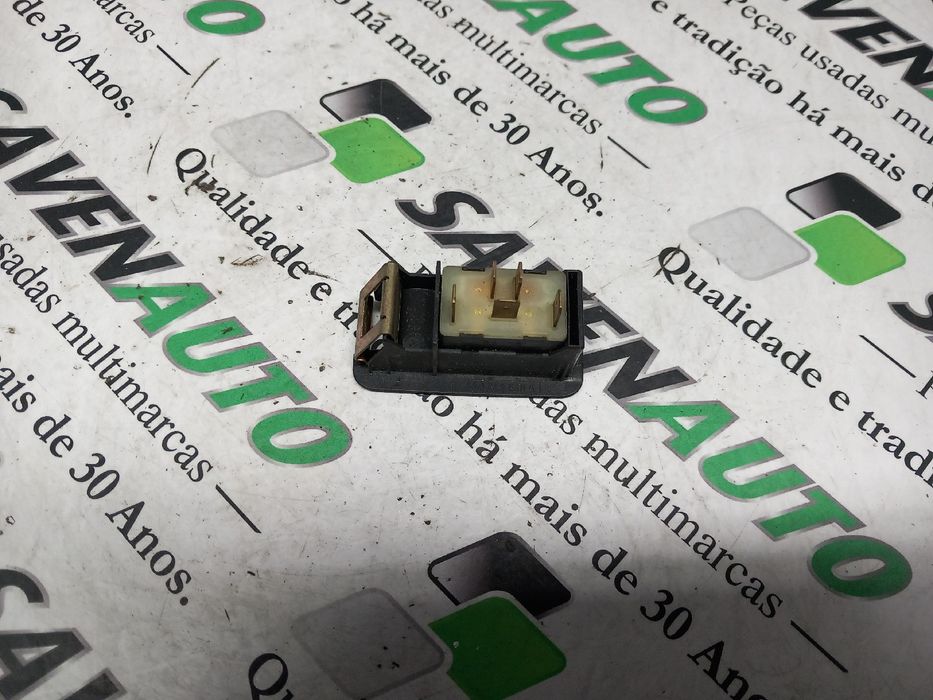 Comando / botão / interruptor vidros frente direito VOLKSWAGEN Polo (6