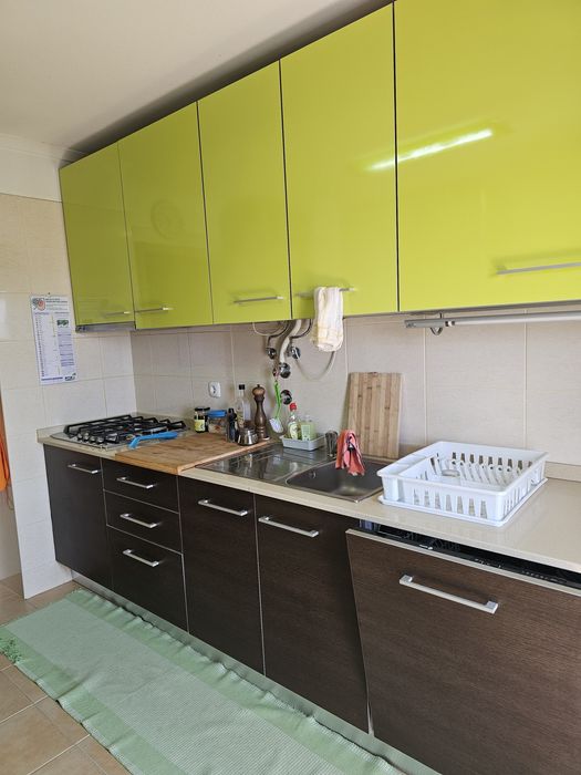Aluga se apartamento T3 em Olhão