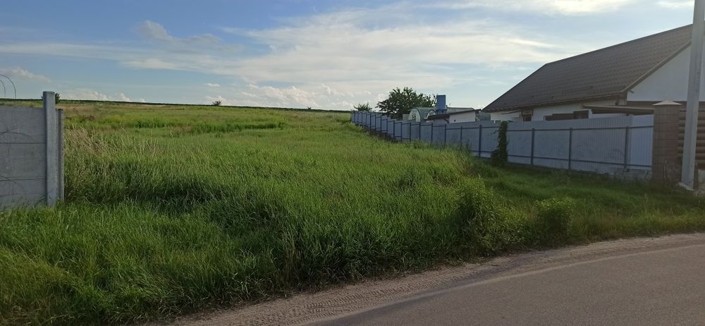 Продам земельну ділянку в Шкарівці
