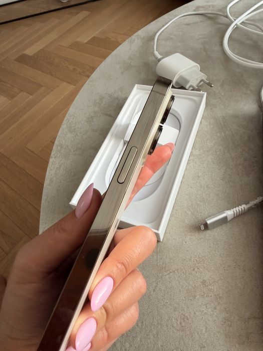 Iphone 14 pro - super stan