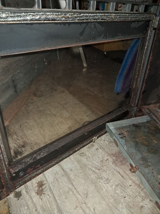 Salamandra lareira em bom estado