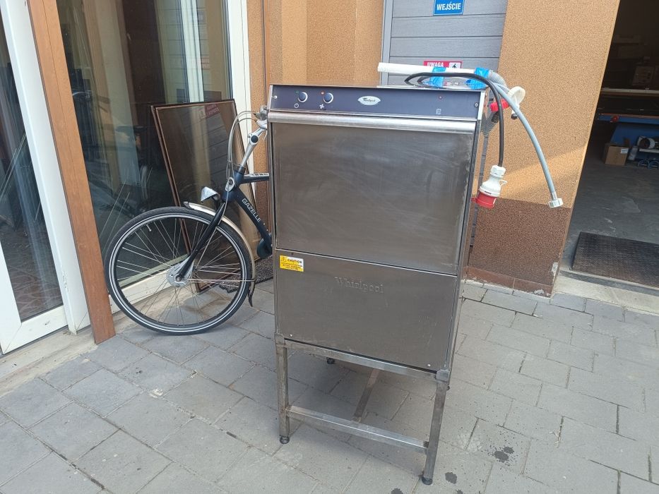 Zmywarka gastronomiczna z funkcją wyparzania – ADN 408/3