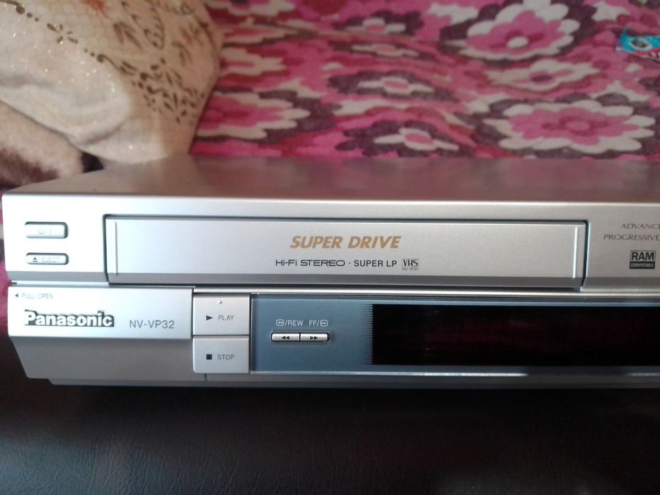 Combo проігриватель panasonic NV-VP32EE