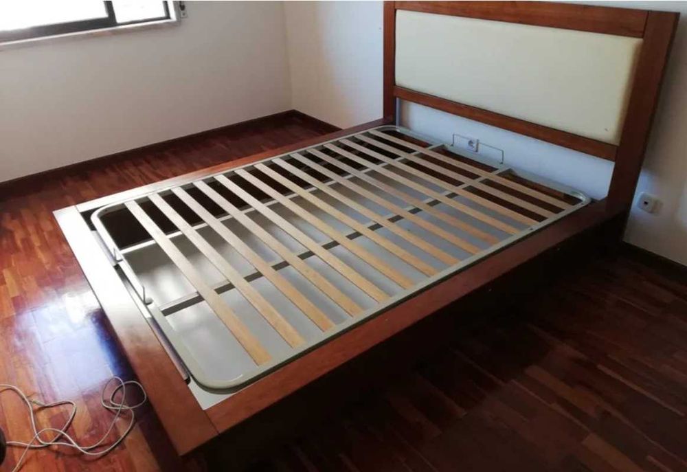 Cama/sommier de casal 290€