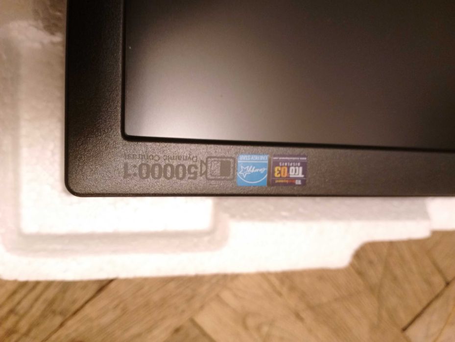 Монитор Samsung SyncMaster 943SN