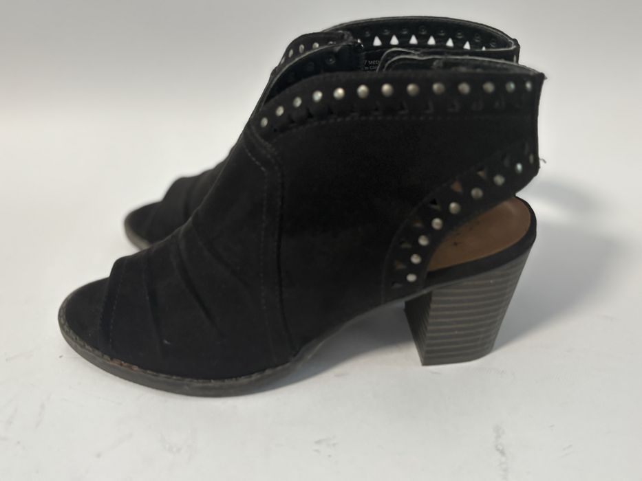 Брендові сандалі Sonoma