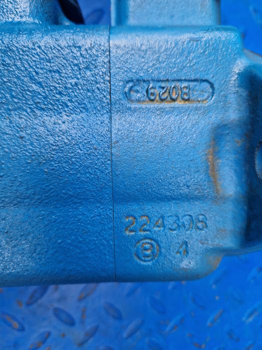 Pompa hydrauliczna Vickers 25V14A