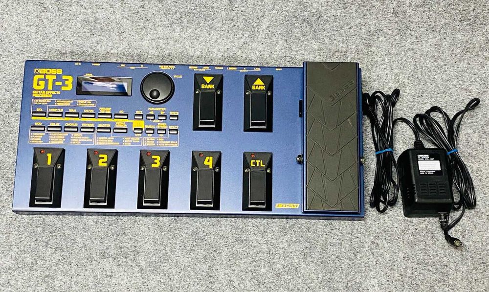 Troco Boss GT 3, Pedaleira para guitarra.