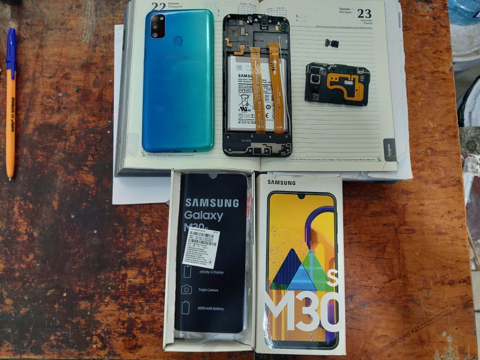 Запчасти Samsung M30S.