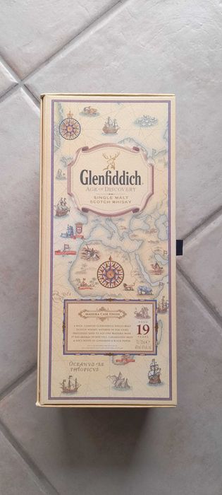 Caixa de Whisky Glenfiddich (vazia)
