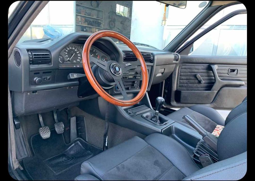 Bmw e30 coupe